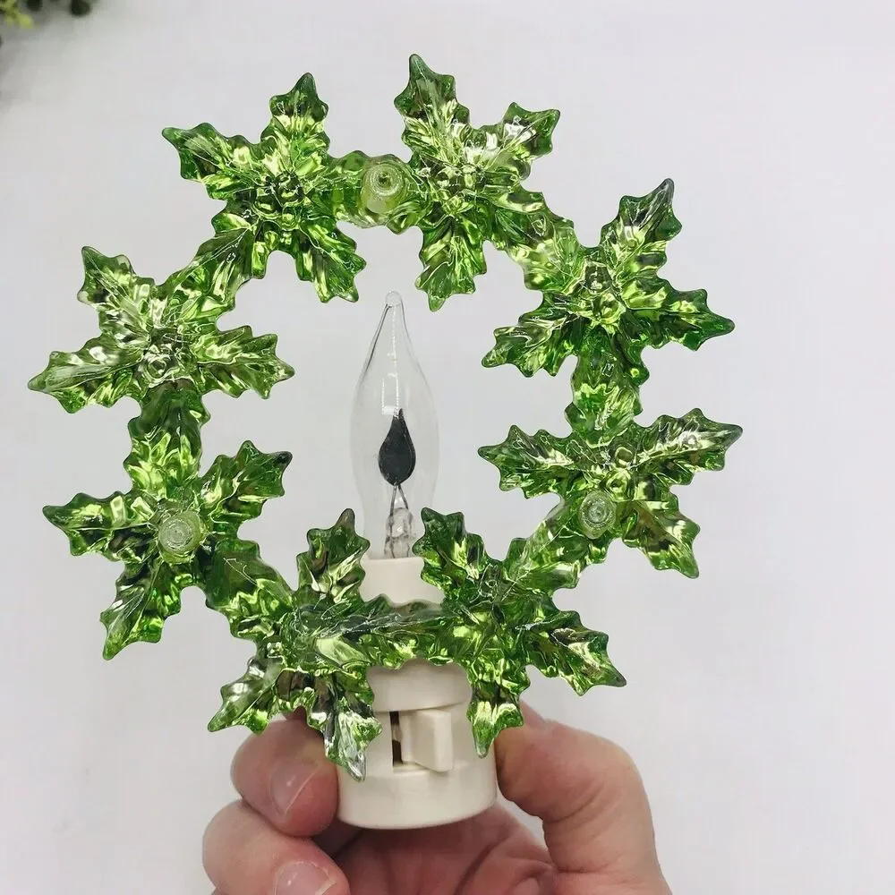 Holiday Wreath Night Light Green Flickering Light 5 inches